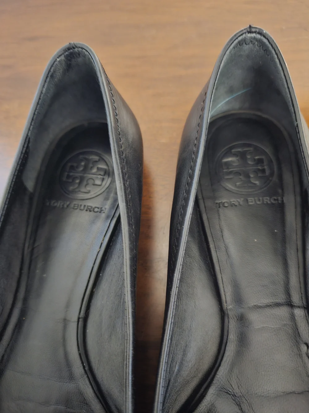 Tory Burch Reva Black Leather Ballet Flats Gold Logo – Size 7.5